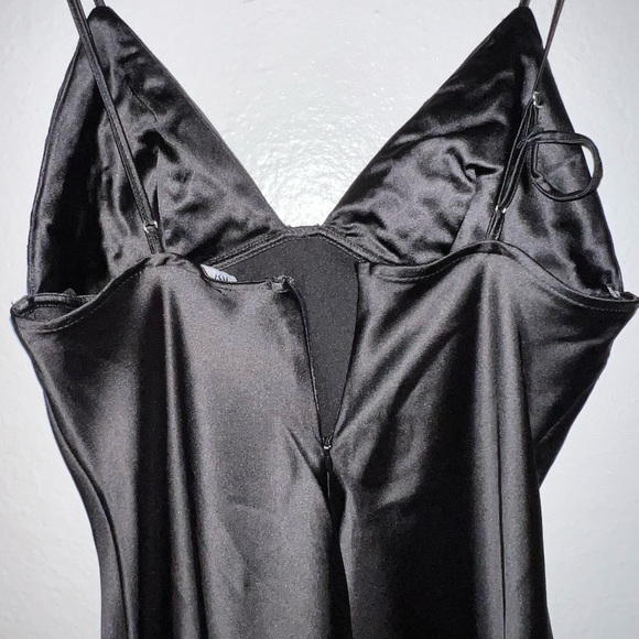 Zara black satin long dress - Picture 7 of 9